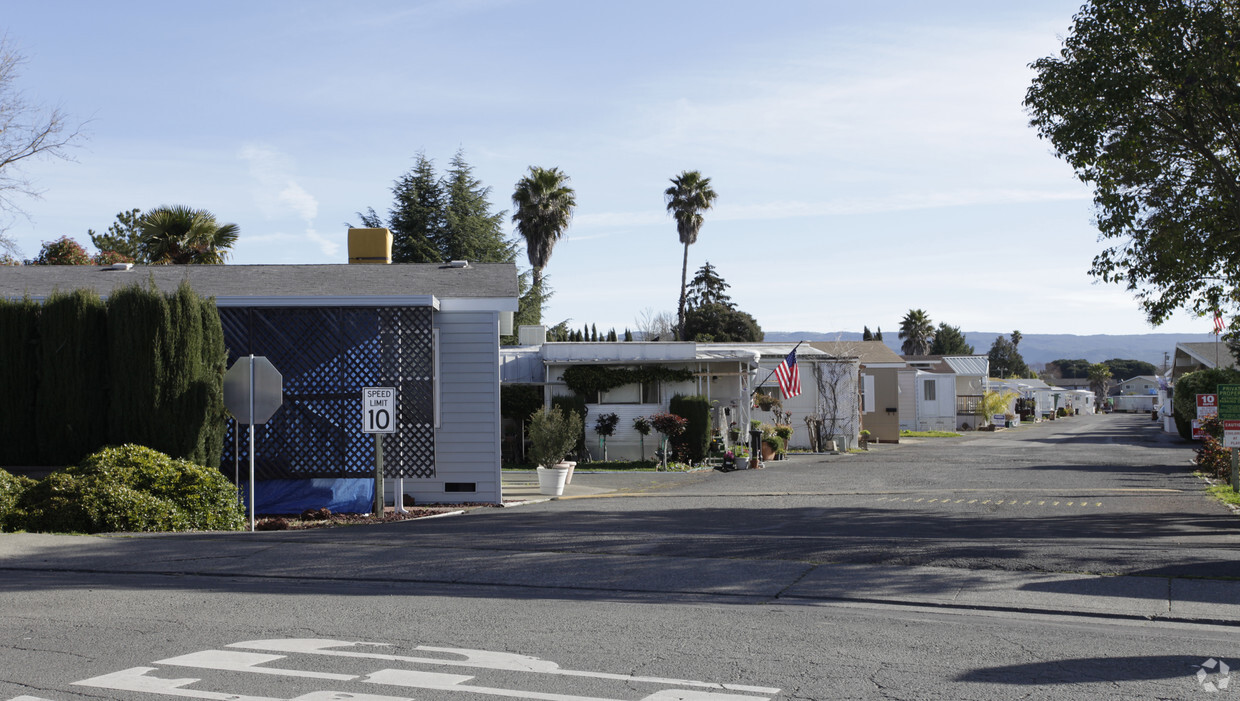 Building Photo - Grandview Mobile Home Park