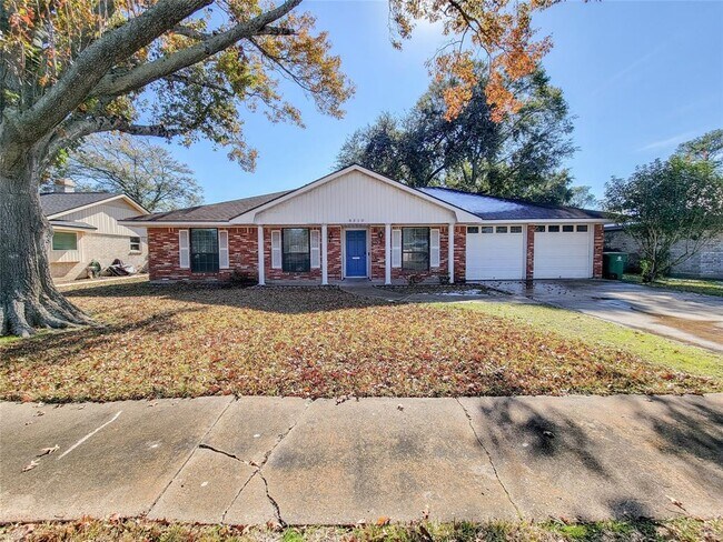 Foto del edificio - 8310 Gulf Tree Ln