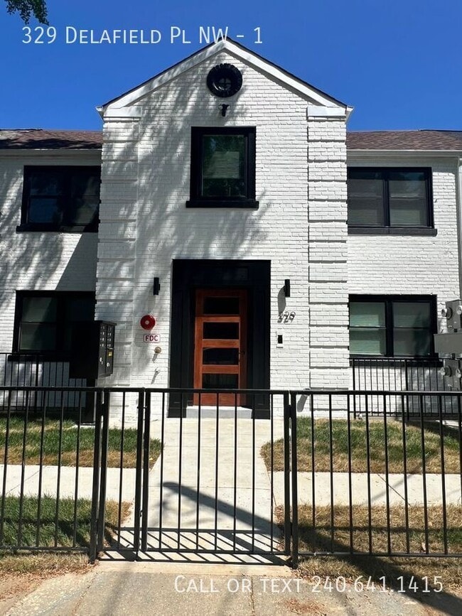 Building Photo - 329 Delafield Pl NW