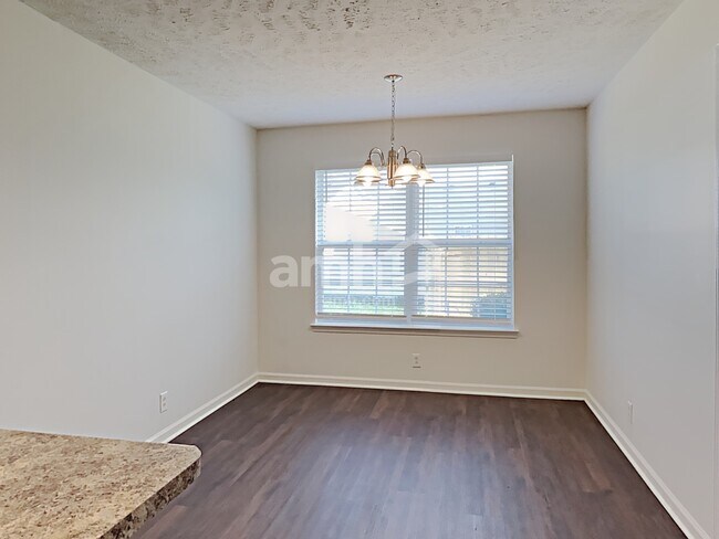 Foto del edificio - 3215 Cinch Court