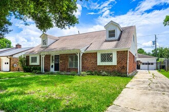 Building Photo - 8927 Langdon Ln