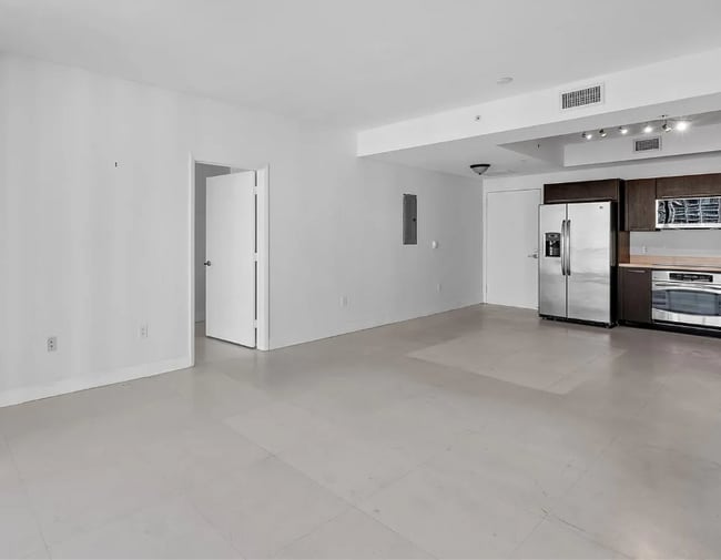 Building Photo - 90 SW 3rd St