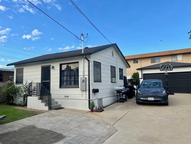 Foto del edificio - 525 W Plymouth St