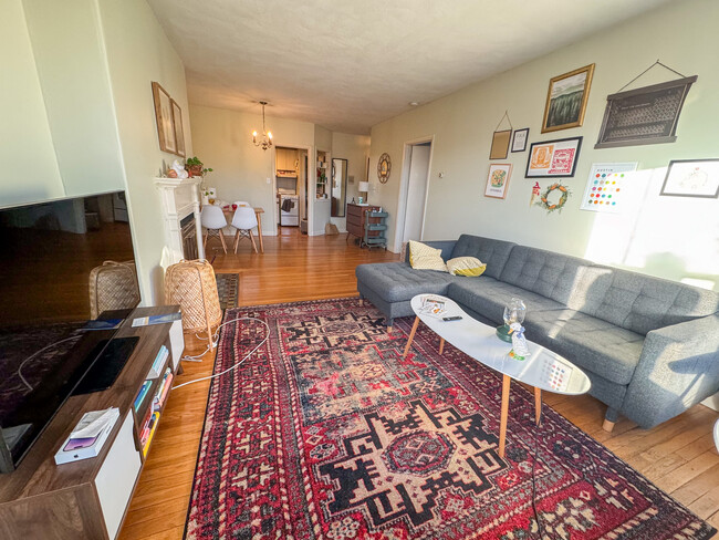 Foto del edificio - 922 Beacon St