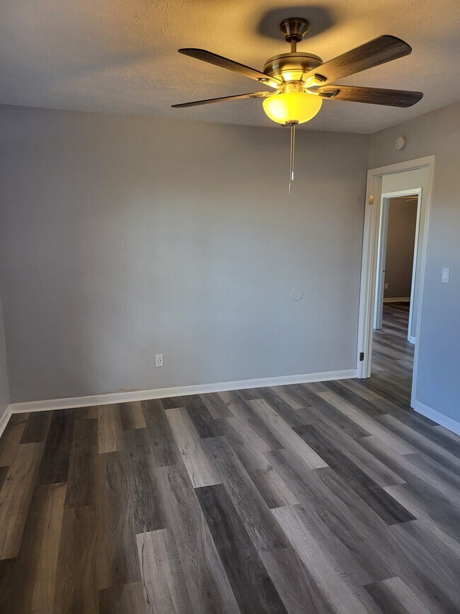 Foto del edificio - 572 Meadow St