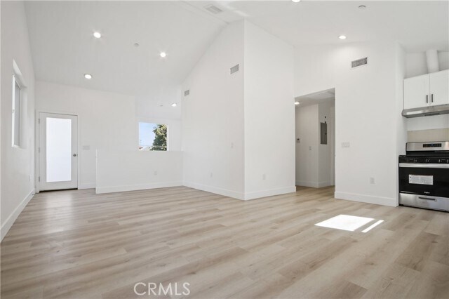 Foto del edificio - 9241 1/2 Firth Blvd