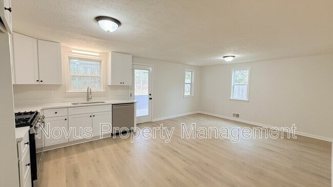 Foto del edificio - 105 Woodbine Dr