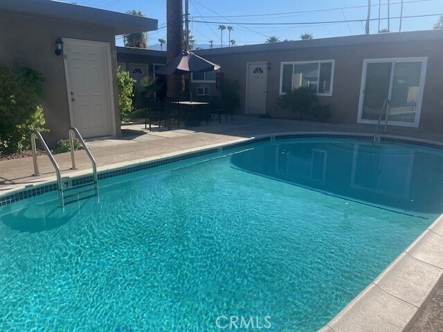 Foto del edificio - 45421 Sunset Ln
