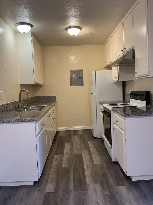 Photo - 6742 Western Ave Apartment