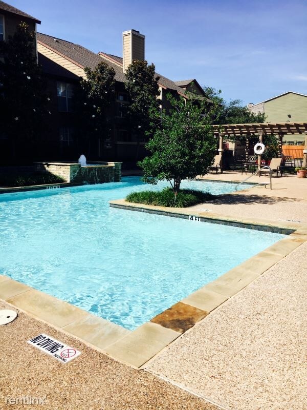 Foto del edificio - 6216 Hulen Bend Cir