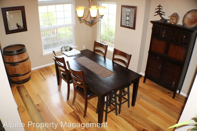Building Photo - 3 br, 3.5 bath House - 61591 Odell Lake Drive