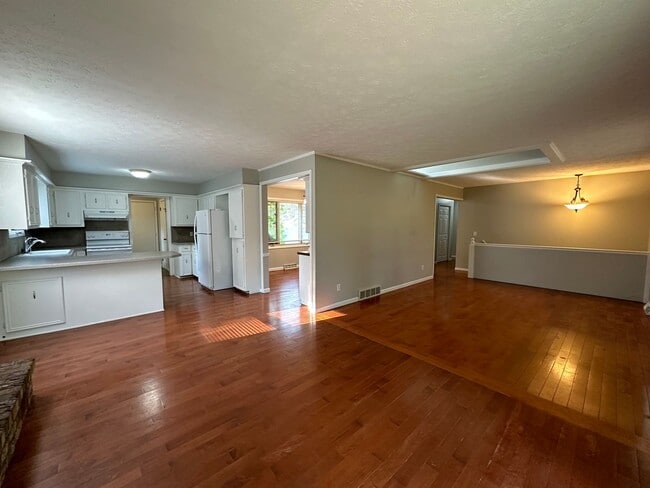 Foto del edificio - Single Family Home in Alto!