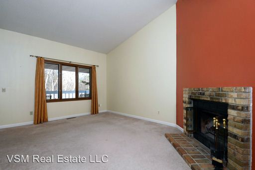Building Photo - 3575 Blue Jay Way
