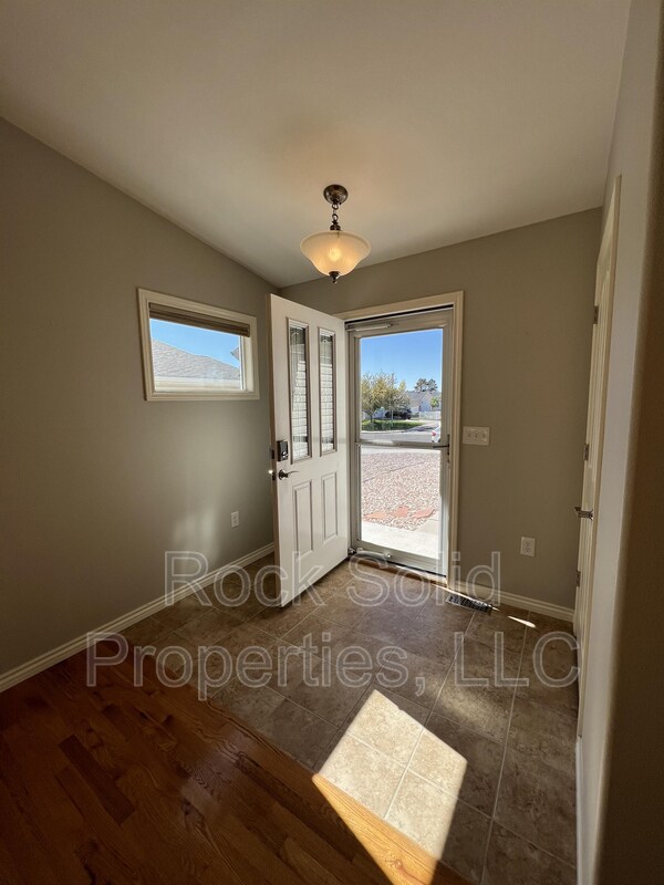 Foto del edificio - 6003 Crow Rd