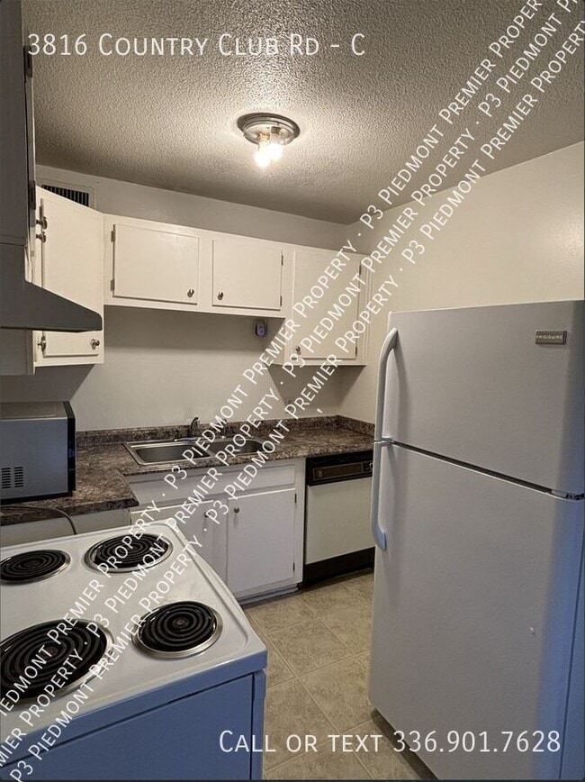 Foto del edificio - 3816 Country Club Rd