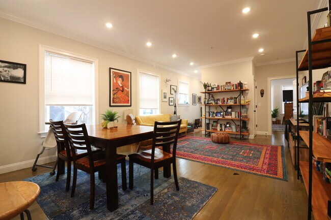 Foto del edificio - 17 Walk Hill St