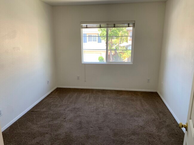 Building Photo - 9815 Kika Ct