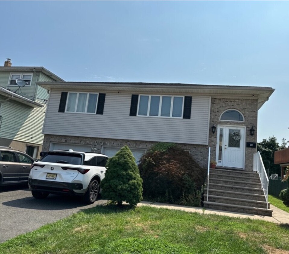 Primary Photo - 28 Williams Ave
