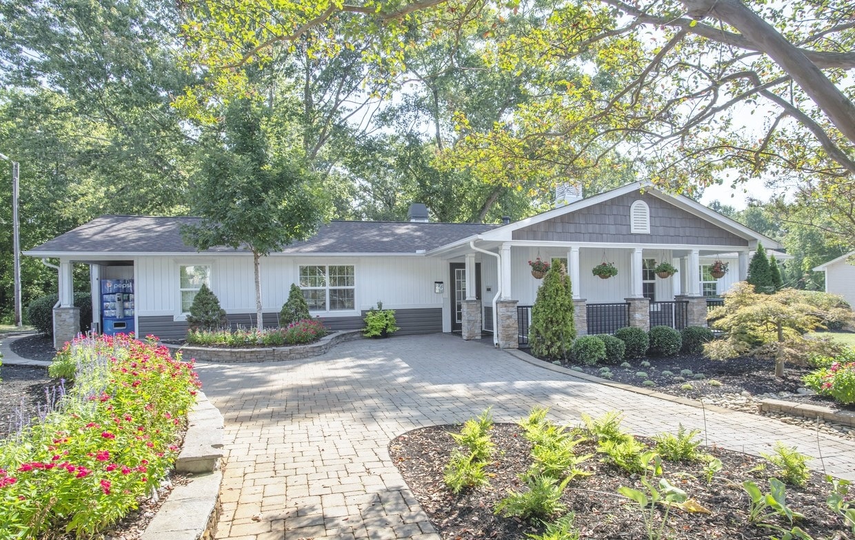 Chimneys of Greenville Apartments Taylors, SC