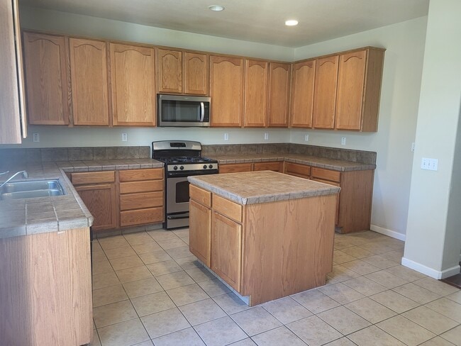 Building Photo - 3968 Colma Ave