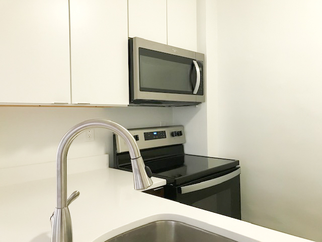 Foto del edificio - 4564 MacArthur Blvd NW