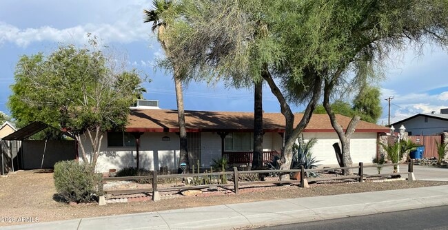 Building Photo - 658 S Palo Verde Dr