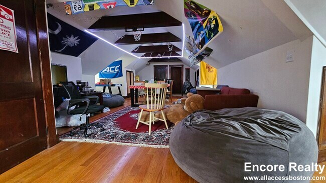 Foto del edificio - 46 Kirkwood Rd