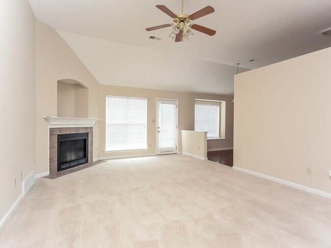 Building Photo - 5408 Hidden Meadows Dr