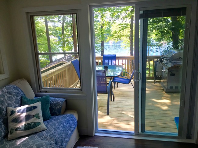 Relaxing deck to entertain - 183 Whiley Rd