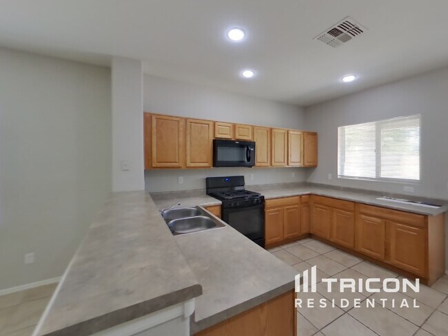 Foto del edificio - 9241 W Berkeley Rd