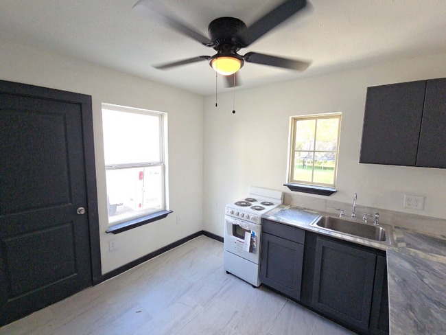 Photo - 9010 Linda Vista Rd House