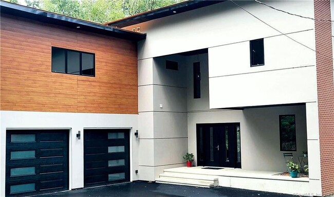 Foto del edificio - 25 Overidge Ln