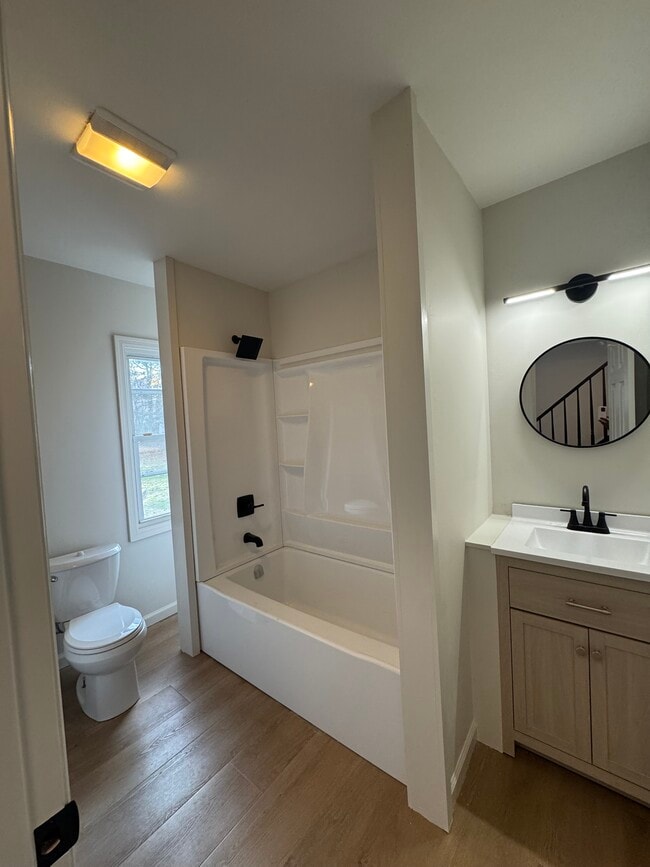 Building Photo - 613 South St