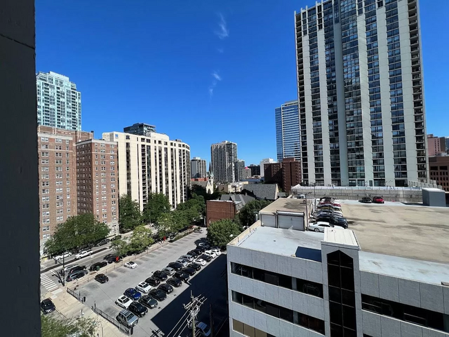 Foto del edificio - 111 W Maple St
