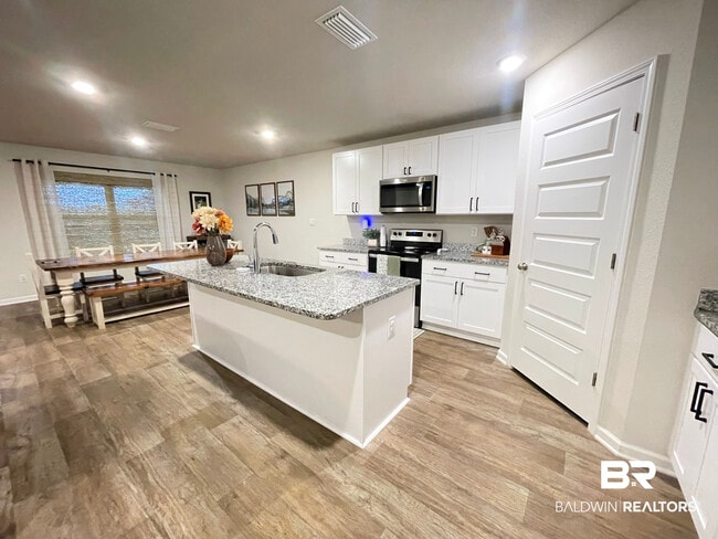 Building Photo - 11198 Elemis Dr