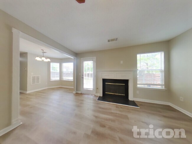 Foto del edificio - 1017 Spaniel Terrace