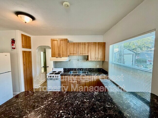 Foto del edificio - 1611 9th Ave W