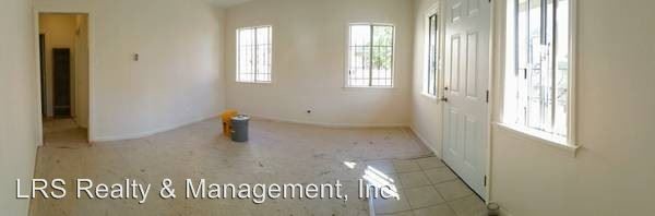 Building Photo - 2711 W Vernon Ave