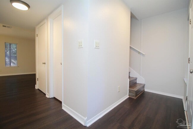 Foto del edificio - 7225 Dogwood Terrace Dr