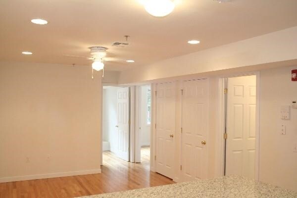 Foto del edificio - 219 Willow Ave