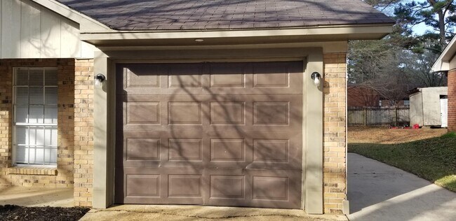 Foto del edificio - 1430 Cooks Ave