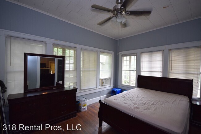 Building Photo - 2 br, 1 bath House - 212 W Colorado