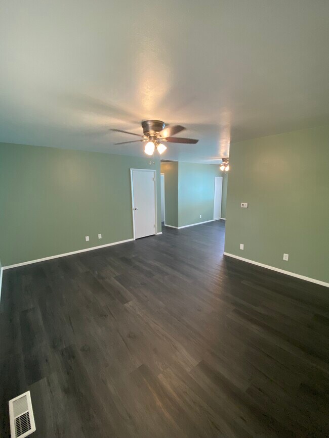 Living room - 203 College Ave