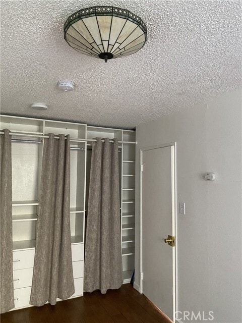 Building Photo - 1943 Vista Del Mar Ave