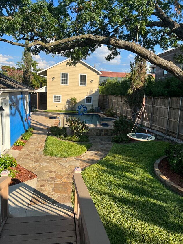 Primary Photo - 4906 Abbott Ave