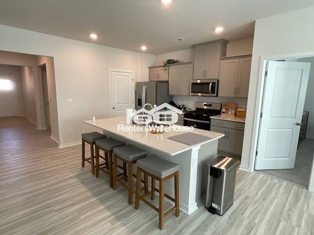 Building Photo - Welcome to modern living in Charlotte, NC