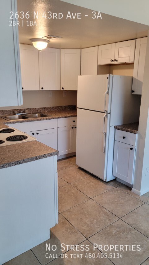 Building Photo - 2 Bed Condo off 43rd Ave and Thomas!