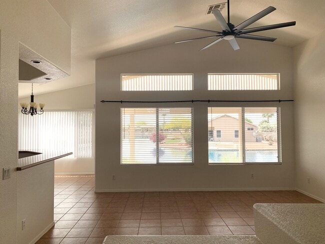 Photo - 11015 W Chino Dr (Sun City, AZ) House