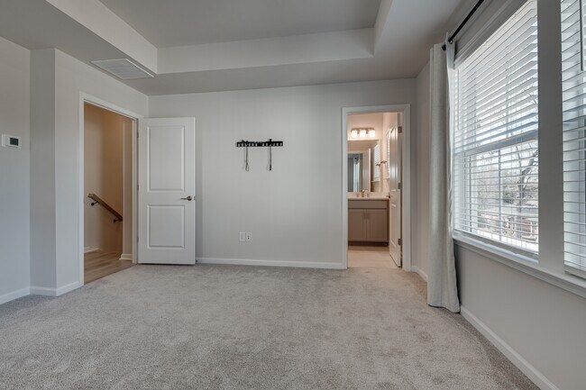 Building Photo - 6027 Towering Oaks Dr