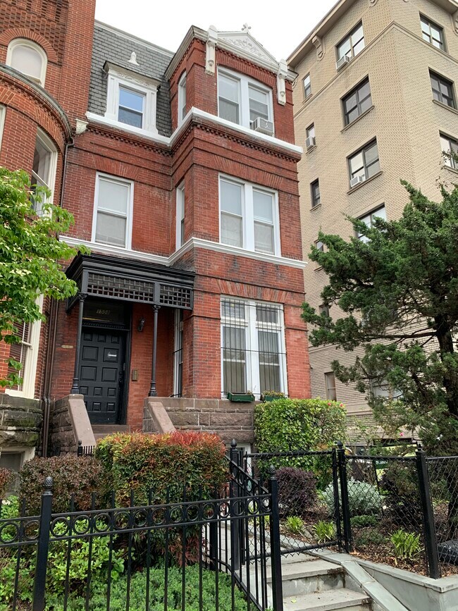 Building Photo - 1508 17th St NW